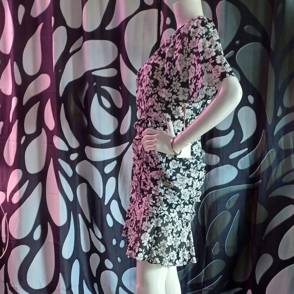 NWT Alex Marie Suzy Floral Wrap Surplice V-Neck Short Sleeve Dress - Picture 4 of 10